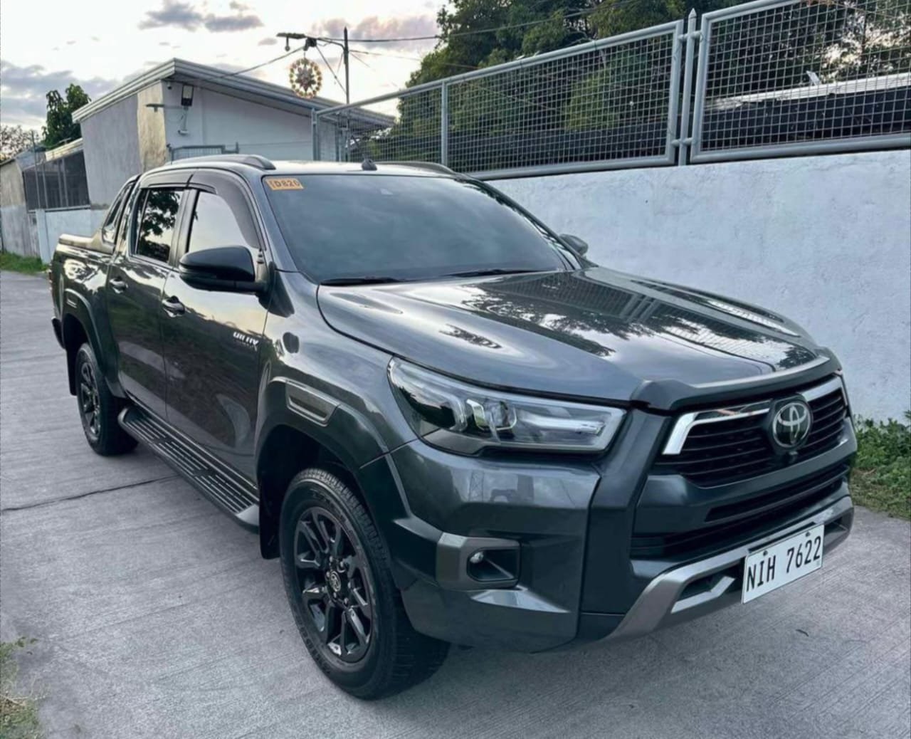 Toyota Hilux 4x4 diesel engine