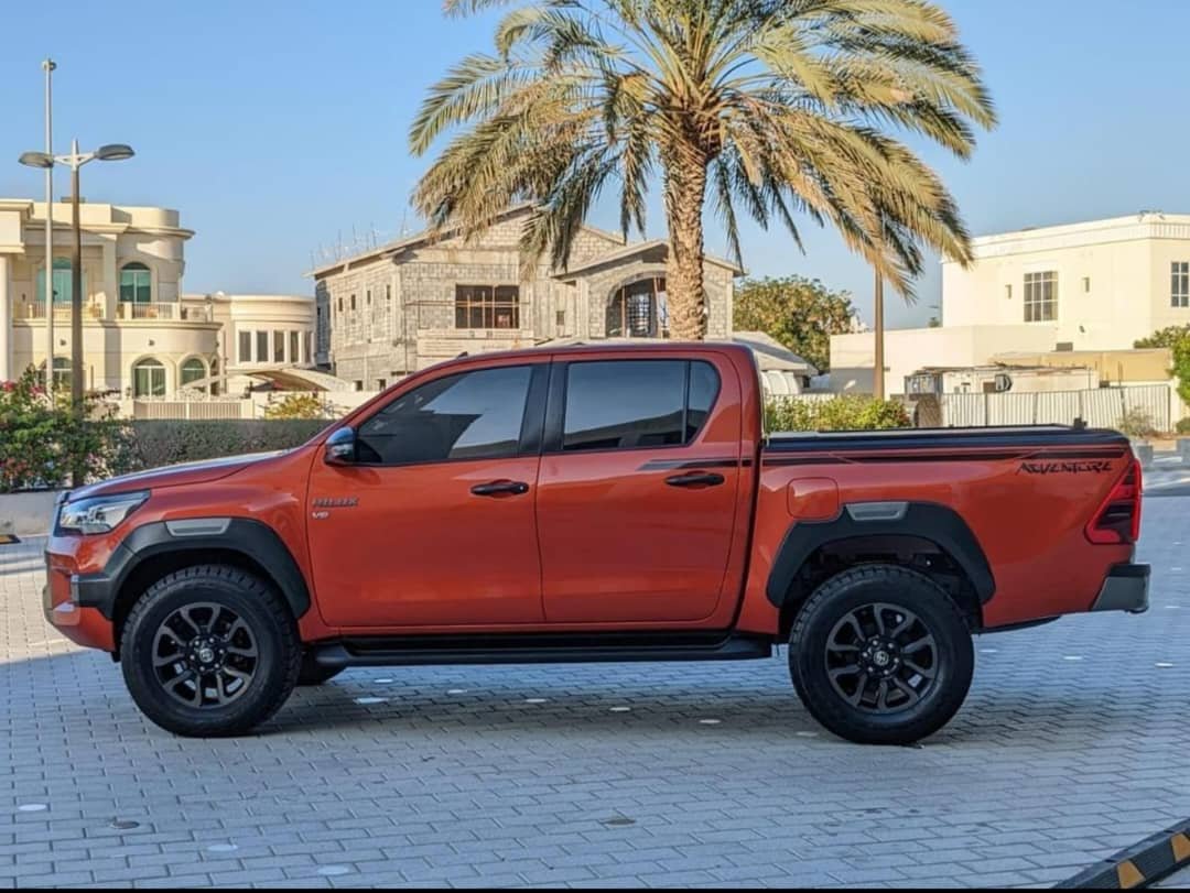 2022 Toyota Hilux 4x4 - Image 3