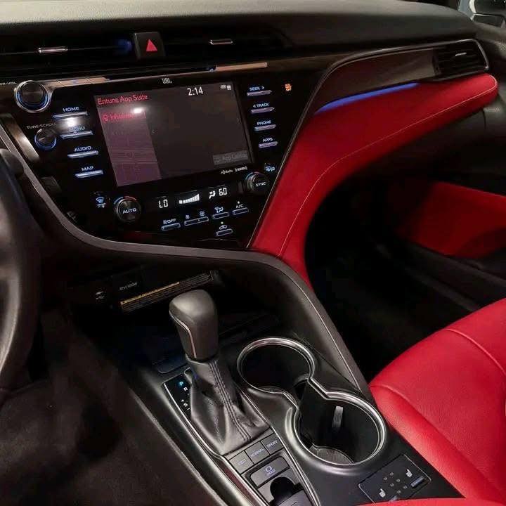 2019 Toyota Camry XSE - Image 7