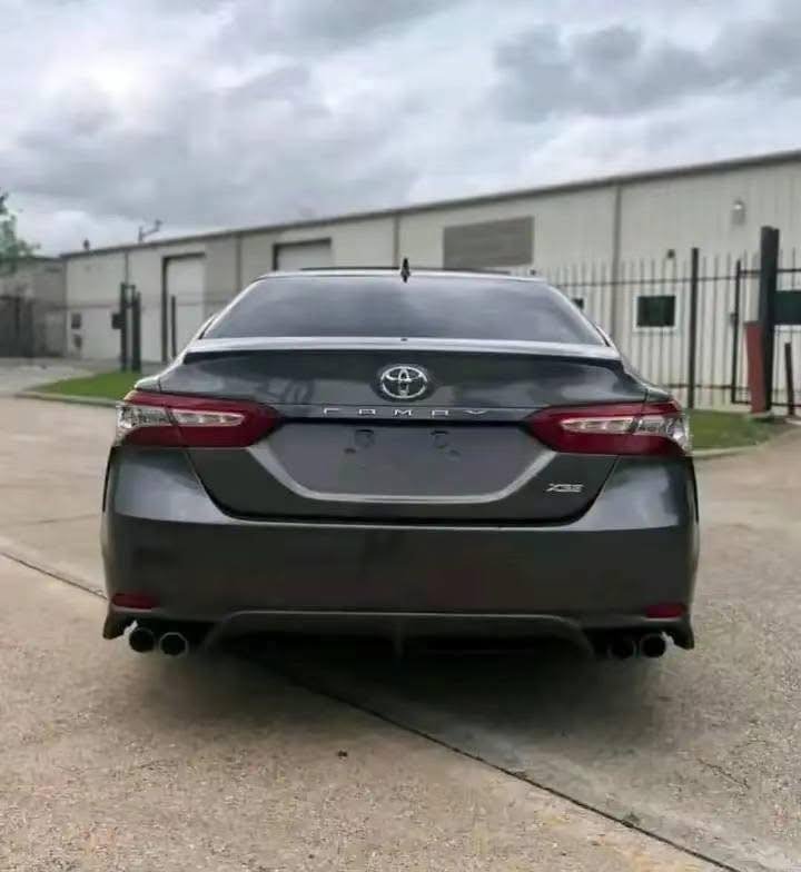 2020 Toyota Camry XSE - Image 9