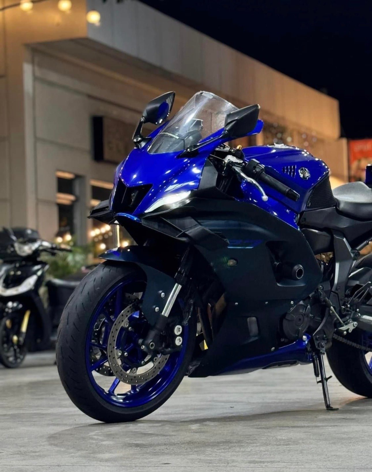 2022 Yamaha R7 - Image 5