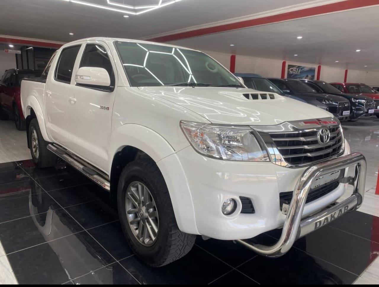2014 Toyota Hilux Legend 45 3.0D4d Automatic - Image 11