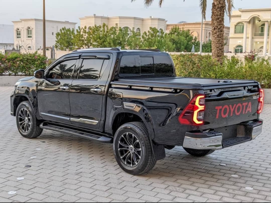2024 Toyota Hilux Revo - Image 6