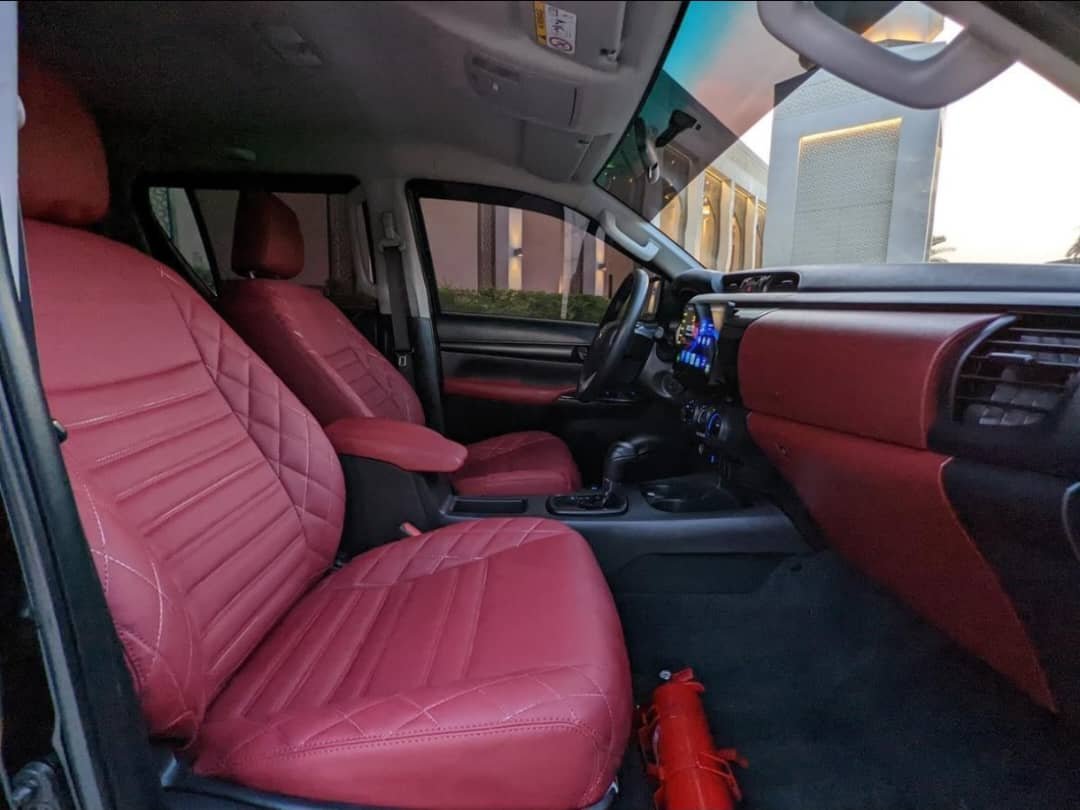 2024 Toyota Hilux Revo - Image 8