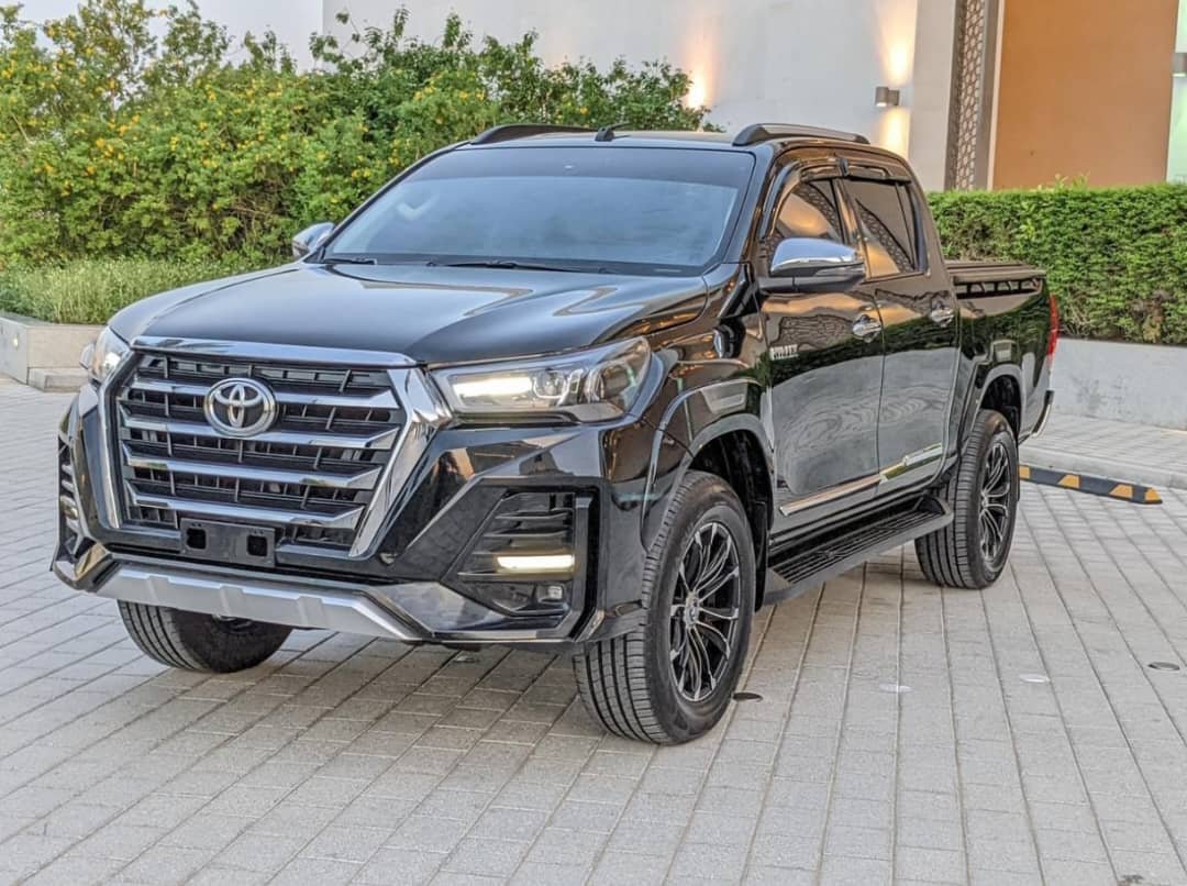 2024 Toyota Hilux Revo - Image 9
