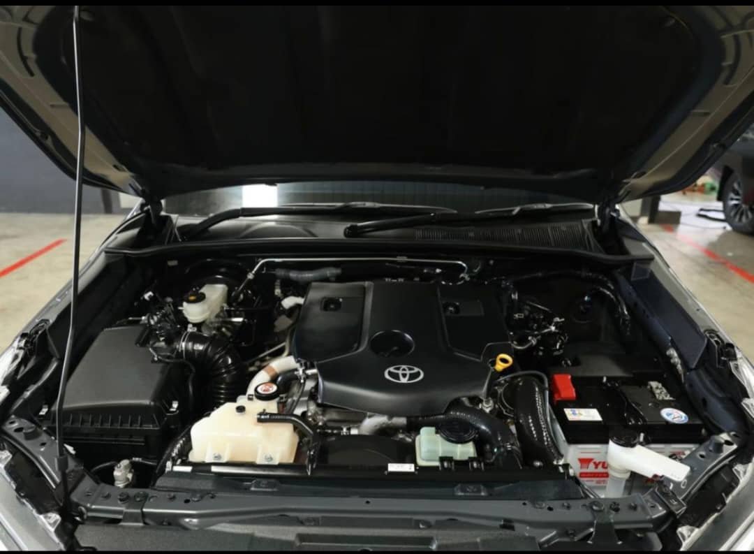 2023 Toyota Hilux Revo - Image 2