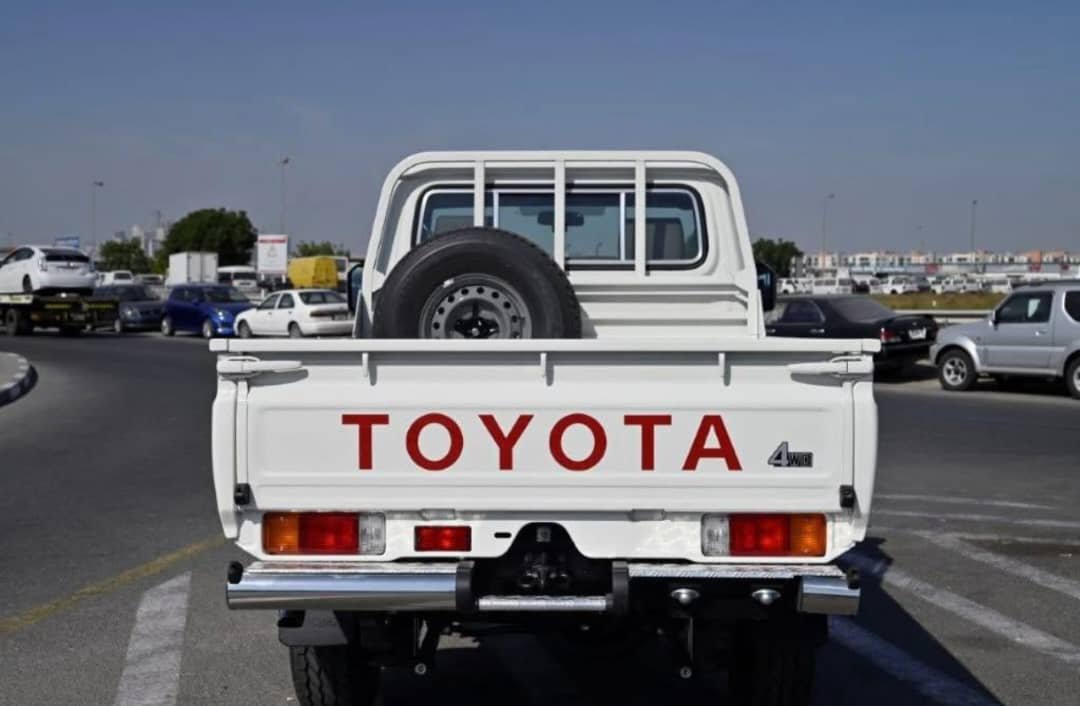 2022 Toyota Land cruiser Pick-up - Image 11