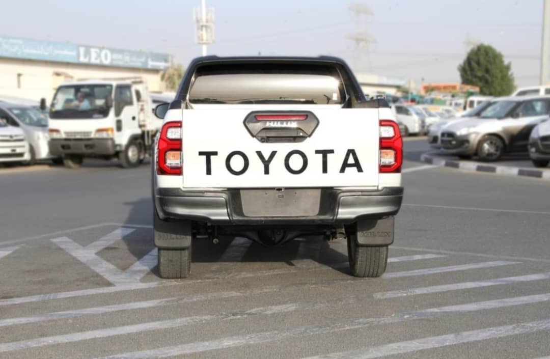 2019 Toyota Hilux 2.8 GD6 4x4 - Image 5