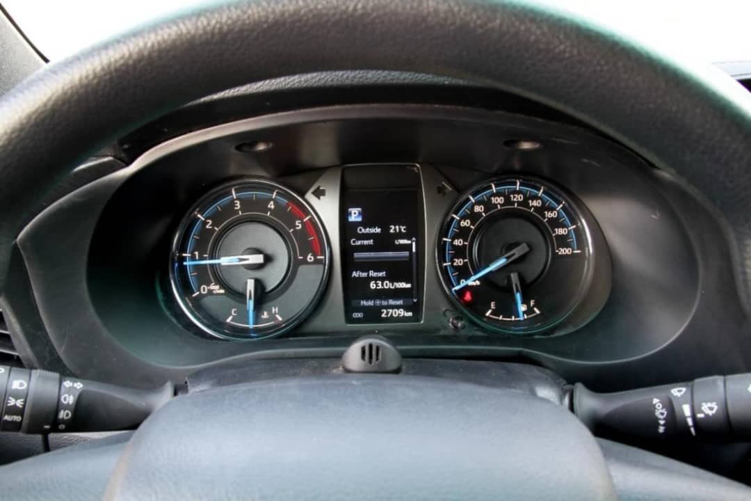 2019 Toyota Hilux 2.8 GD6 4x4 - Image 6