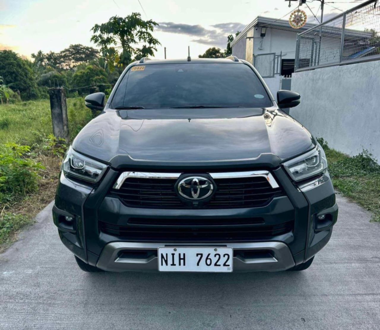 Toyota Hilux 4x4 diesel engine - Image 9
