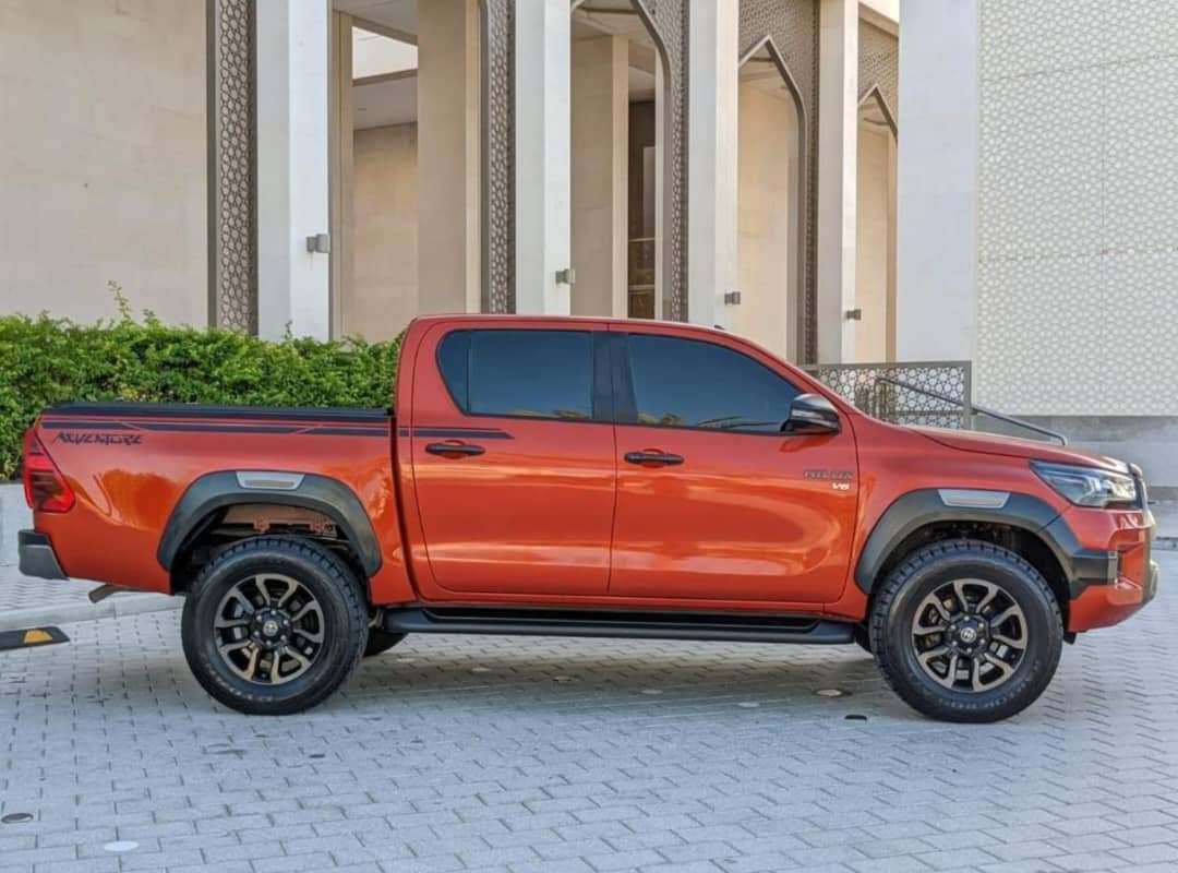 2022 Toyota Hilux 4x4 - Image 10