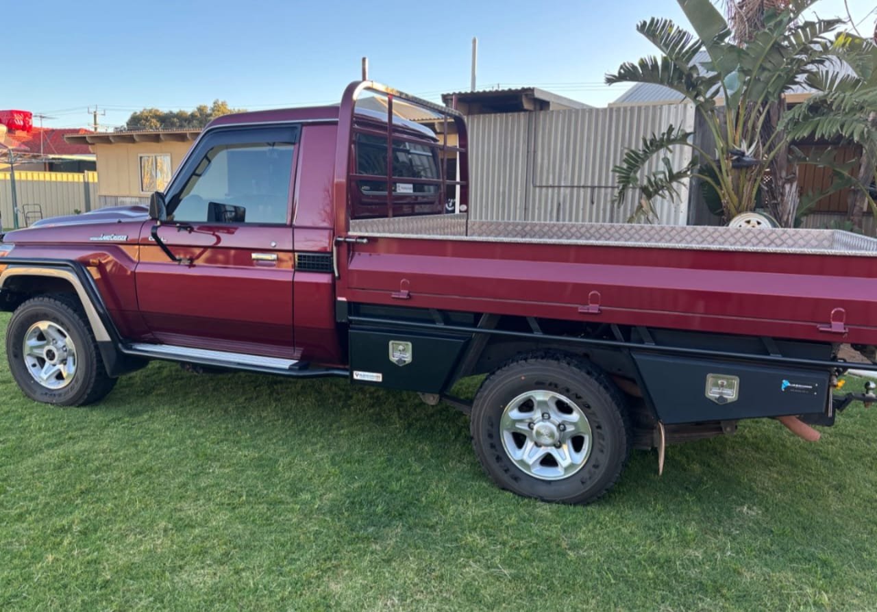 2022 Toyota land cruiser Pick-up, single cab - Image 10