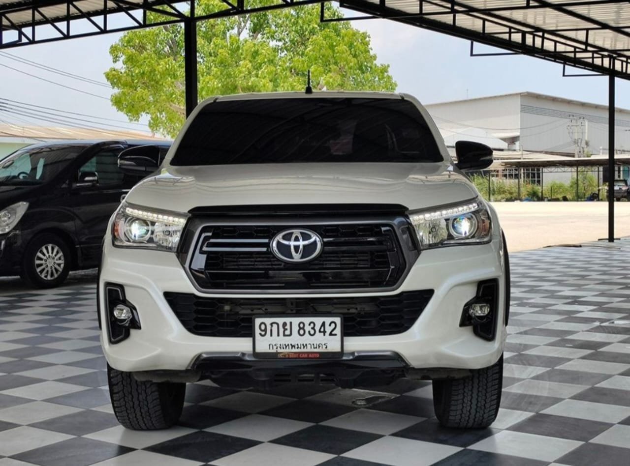 2015 Toyota Hilux Revo 2.8L - Image 11