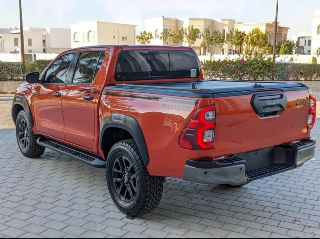 2022 Toyota Hilux 4x4 - Image 11